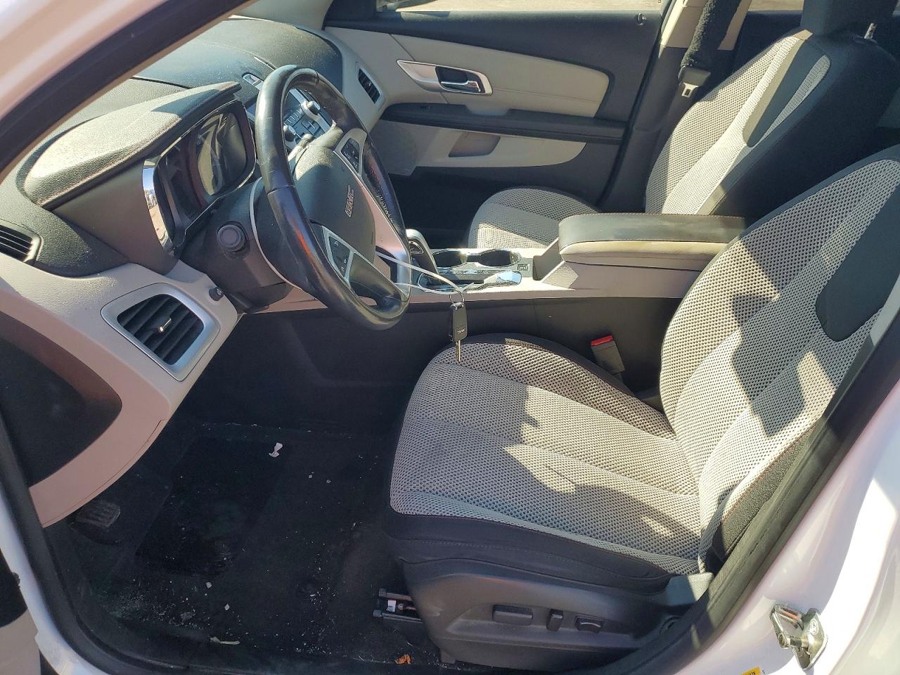 2011 GMC TERRAIN SLE photo 7