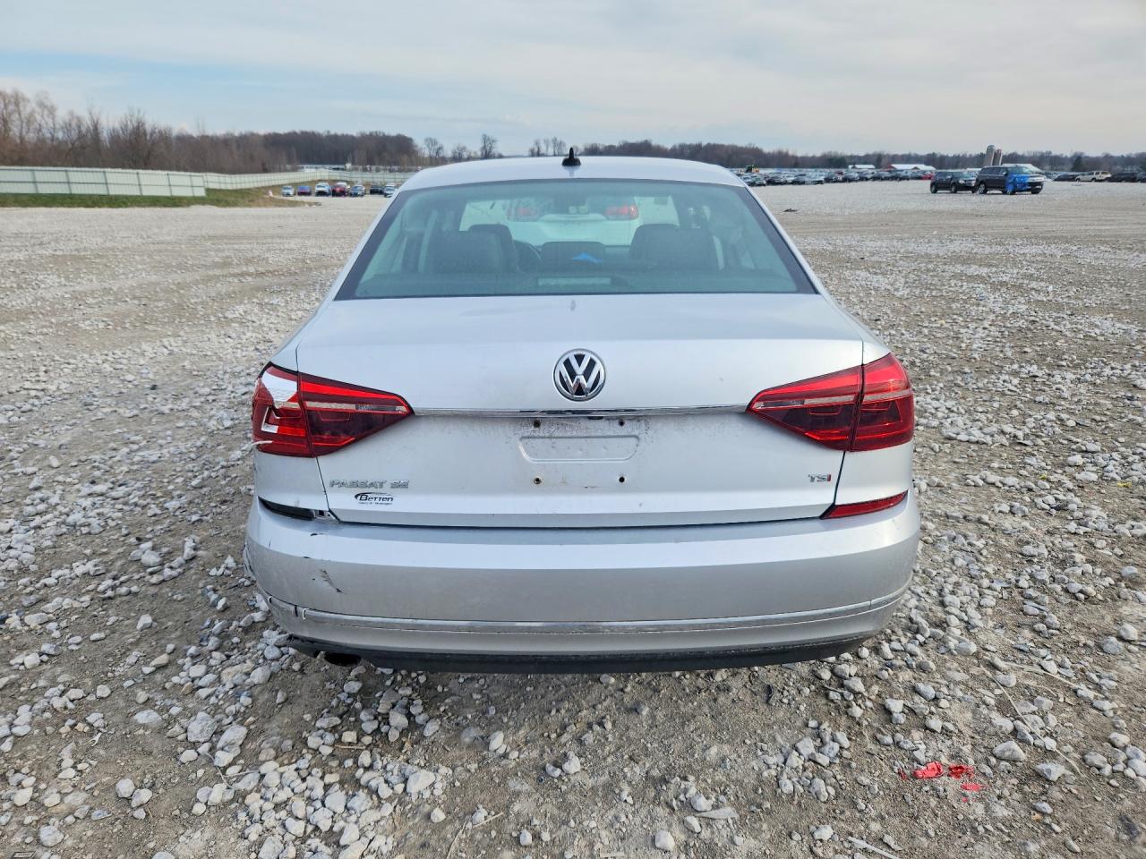 2017 VOLKSWAGEN PASSAT SE photo 16
