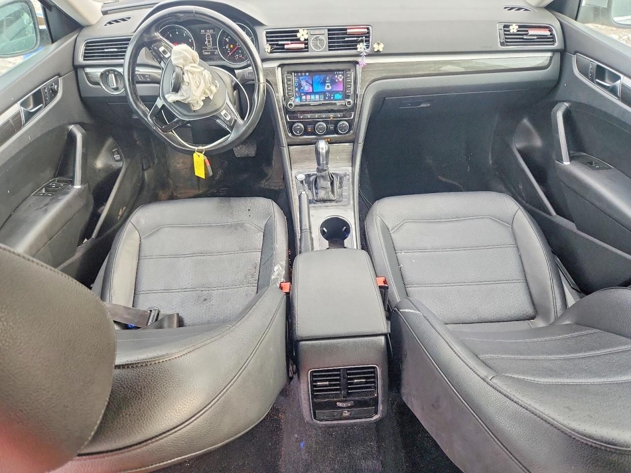 2017 VOLKSWAGEN PASSAT SE photo 22