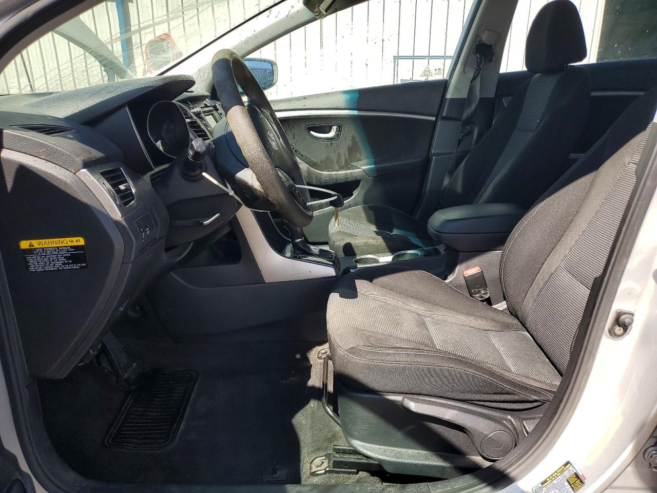 2017 HYUNDAI ELANTRA GT BASE photo 19