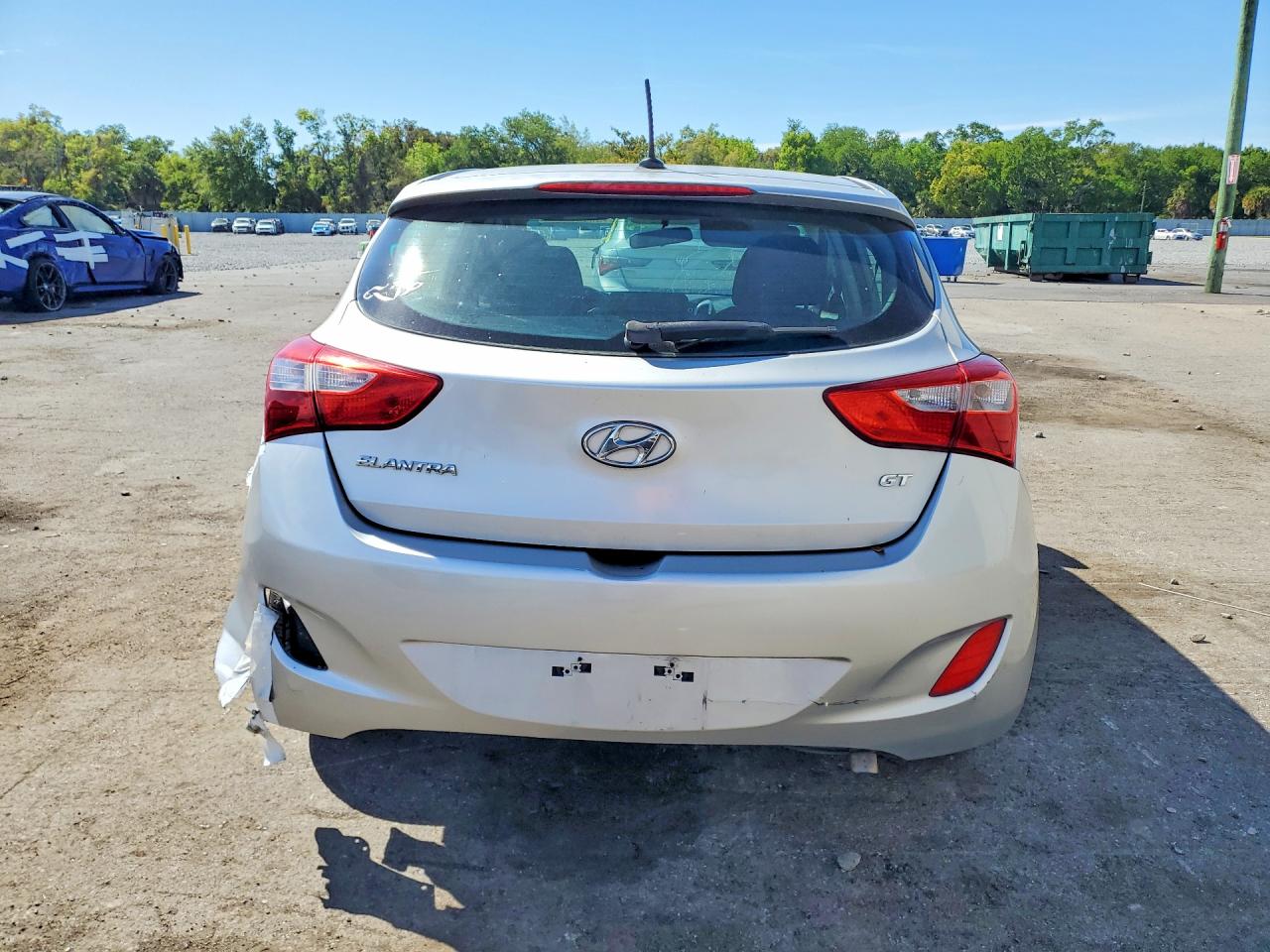 2017 HYUNDAI ELANTRA GT BASE photo 16