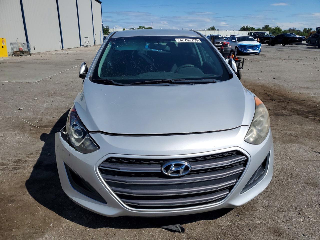 2017 HYUNDAI ELANTRA GT BASE photo 13