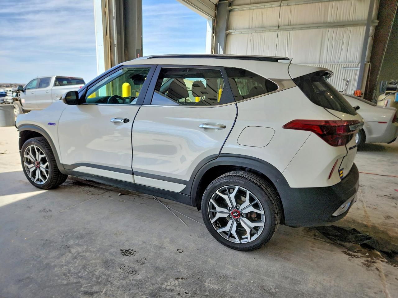 2023 KIA SELTOS SX photo 4