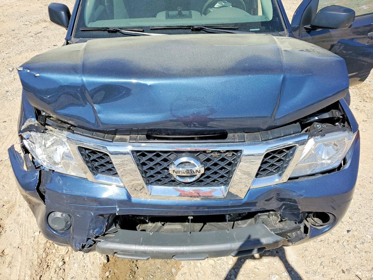 2018 NISSAN FRONTIER SV photo 11