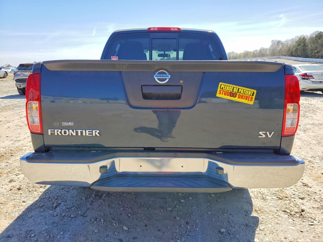 2018 NISSAN FRONTIER SV photo 6
