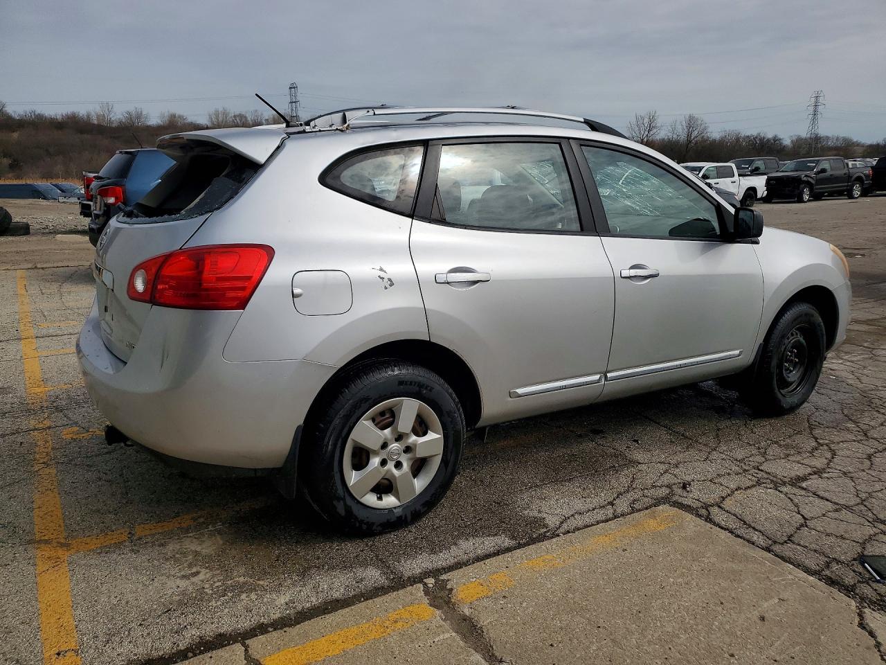 2013 NISSAN ROGUE S photo 3