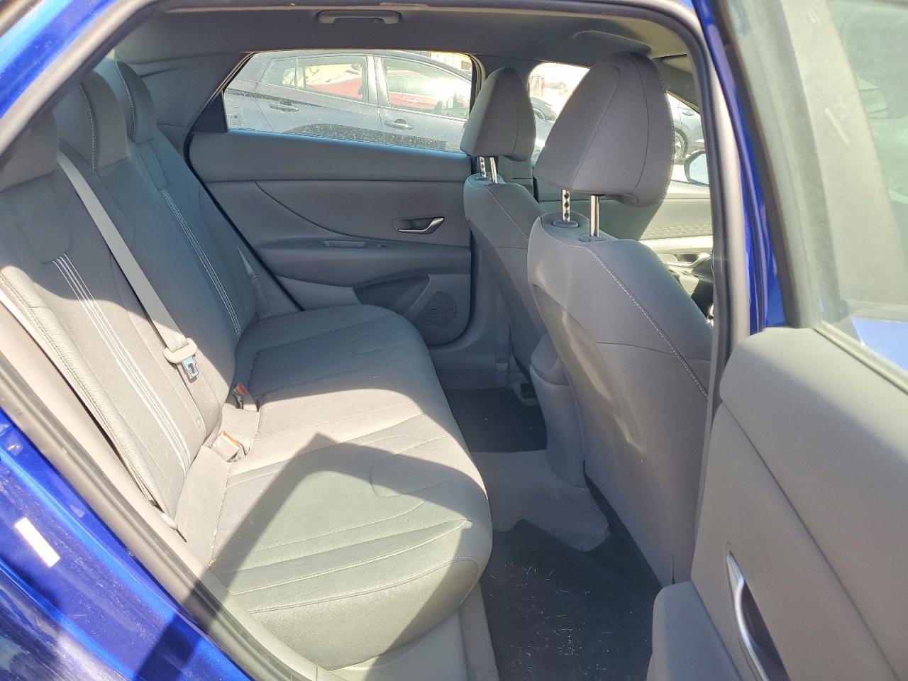 2022 HYUNDAI ELANTRA SEL photo 28