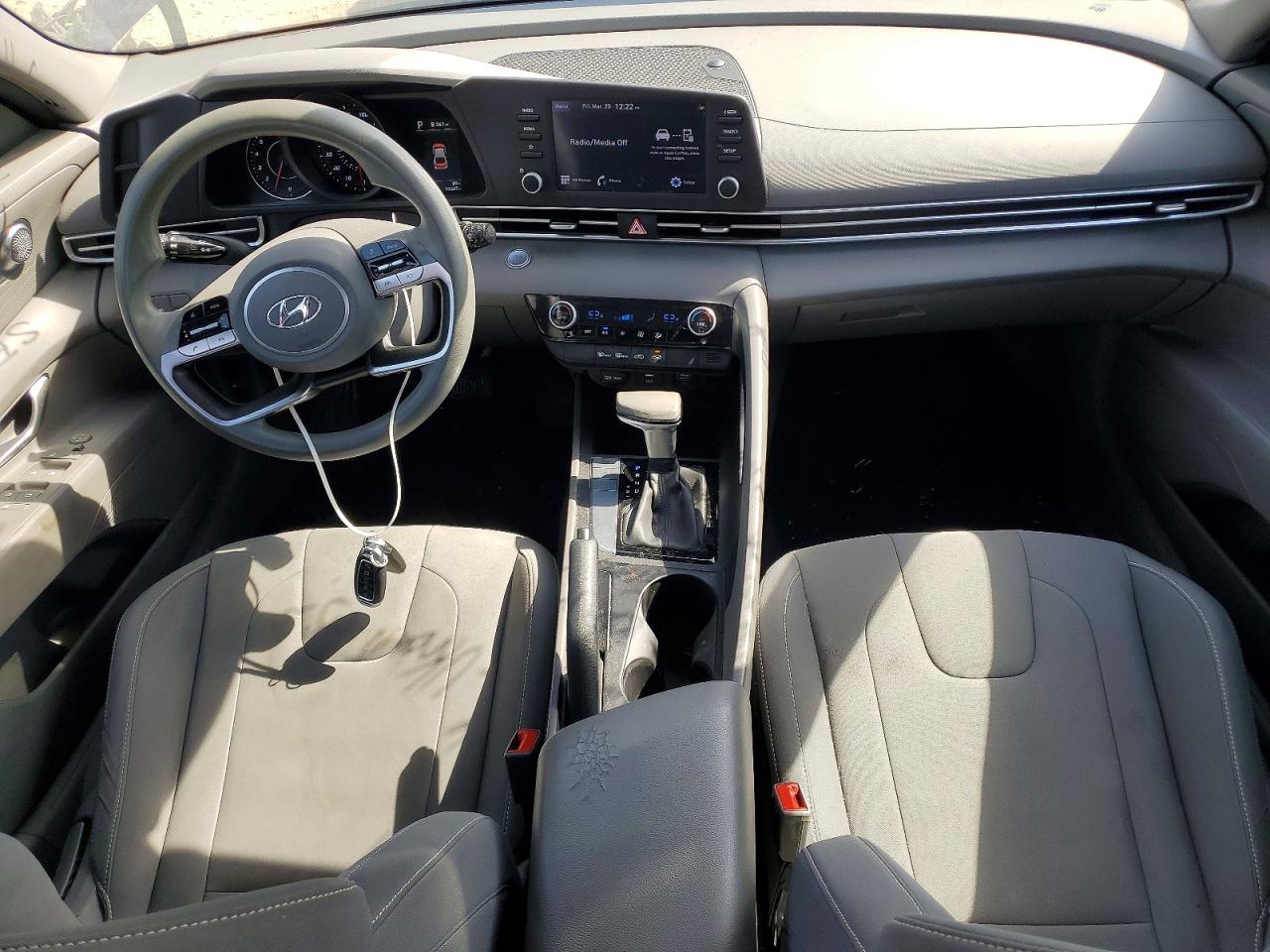 2022 HYUNDAI ELANTRA SEL photo 22