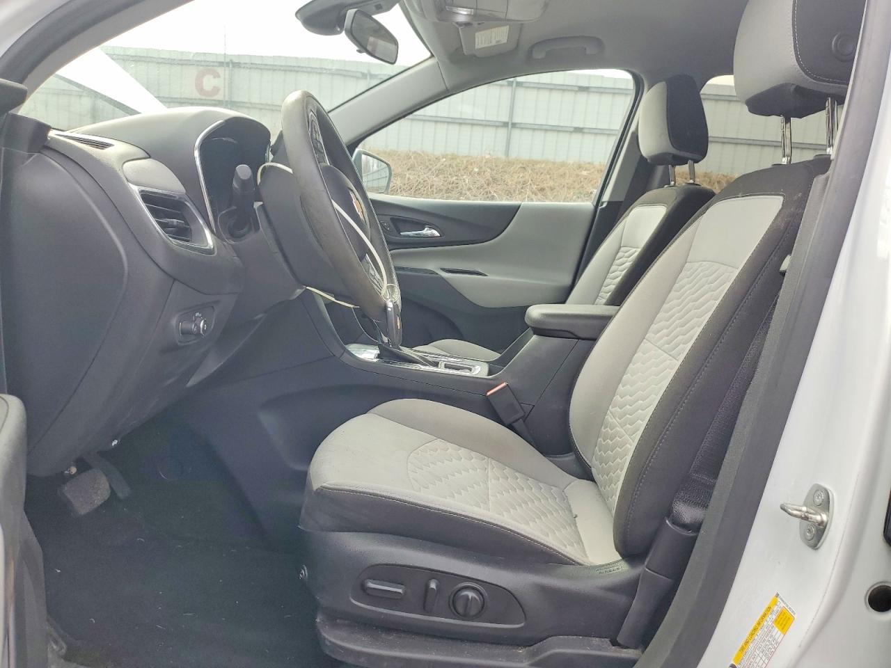 2020 CHEVROLET EQUINOX LT photo 19
