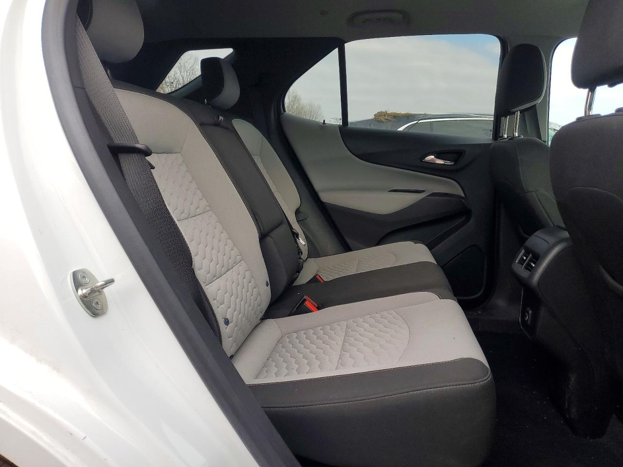 2020 CHEVROLET EQUINOX LT photo 31