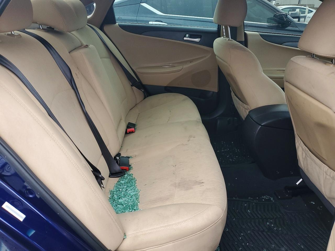 2011 HYUNDAI SONATA photo 28