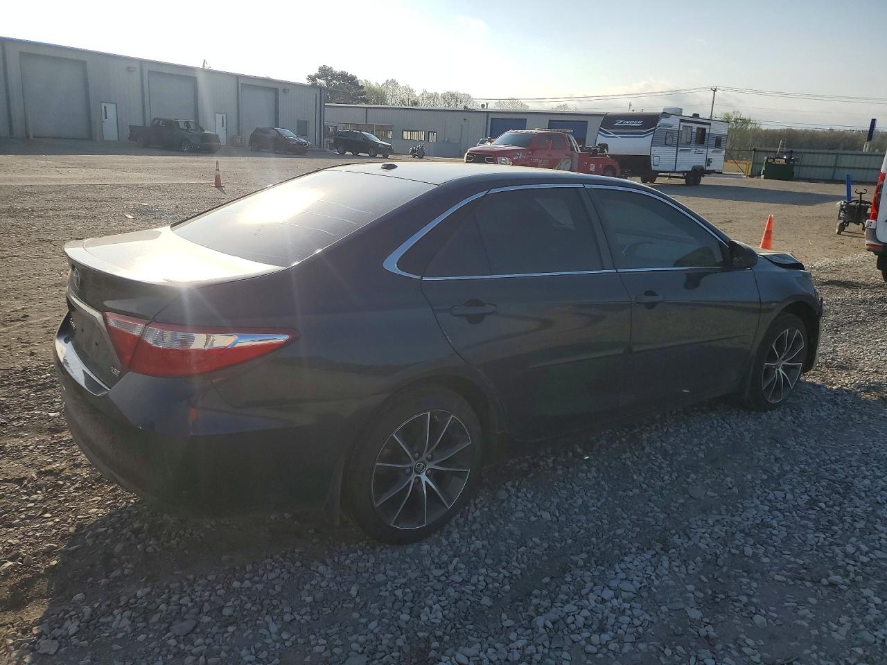2017 TOYOTA CAMRY XSE V6 photo 7
