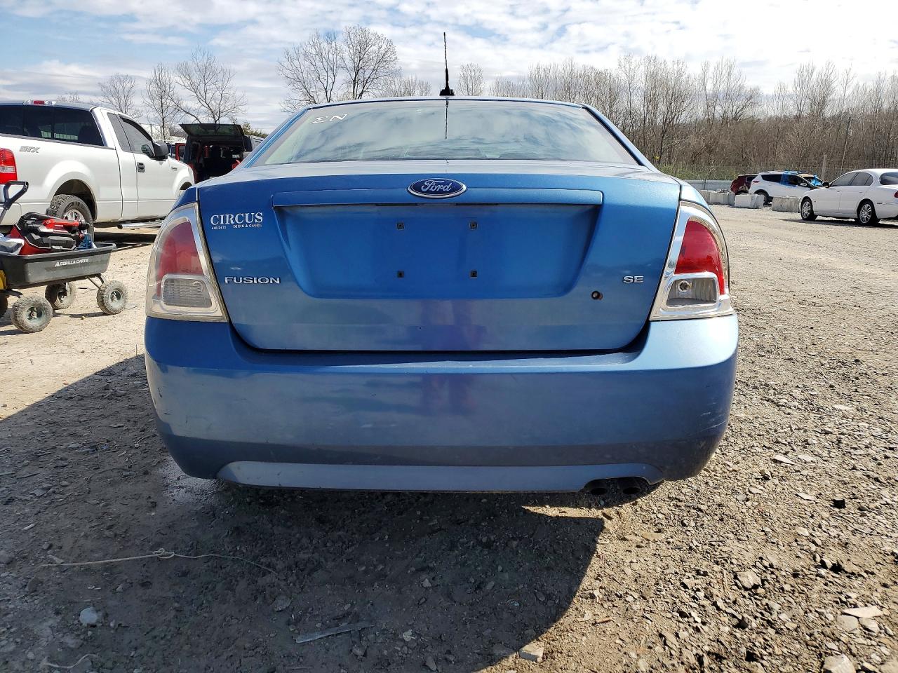 2009 FORD FUSION SE photo 11