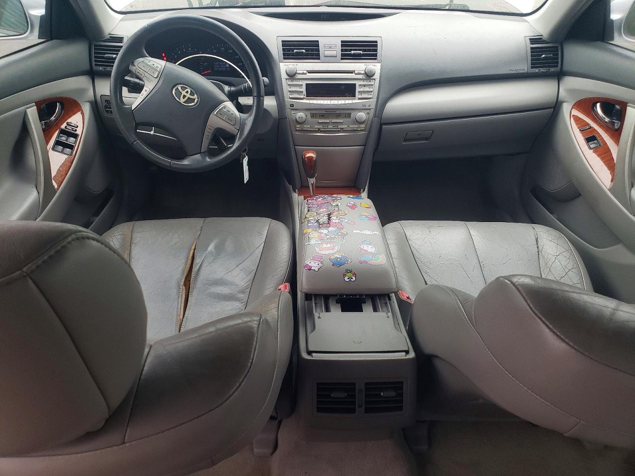 2011 TOYOTA CAMRY XLE V6 photo 22