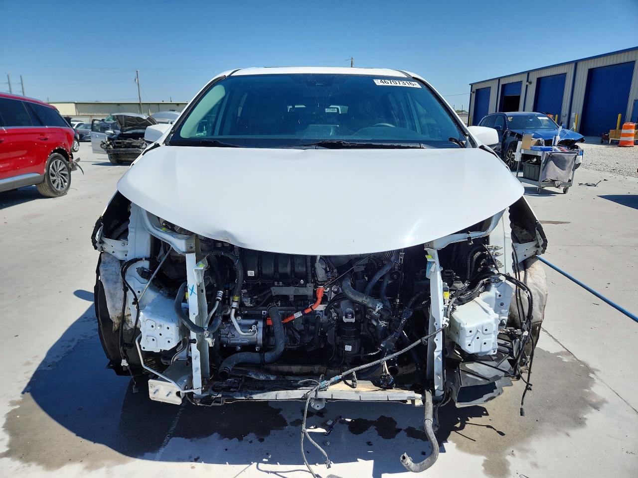 2021 TOYOTA SIENNA LE 8-PASSENGER photo 5