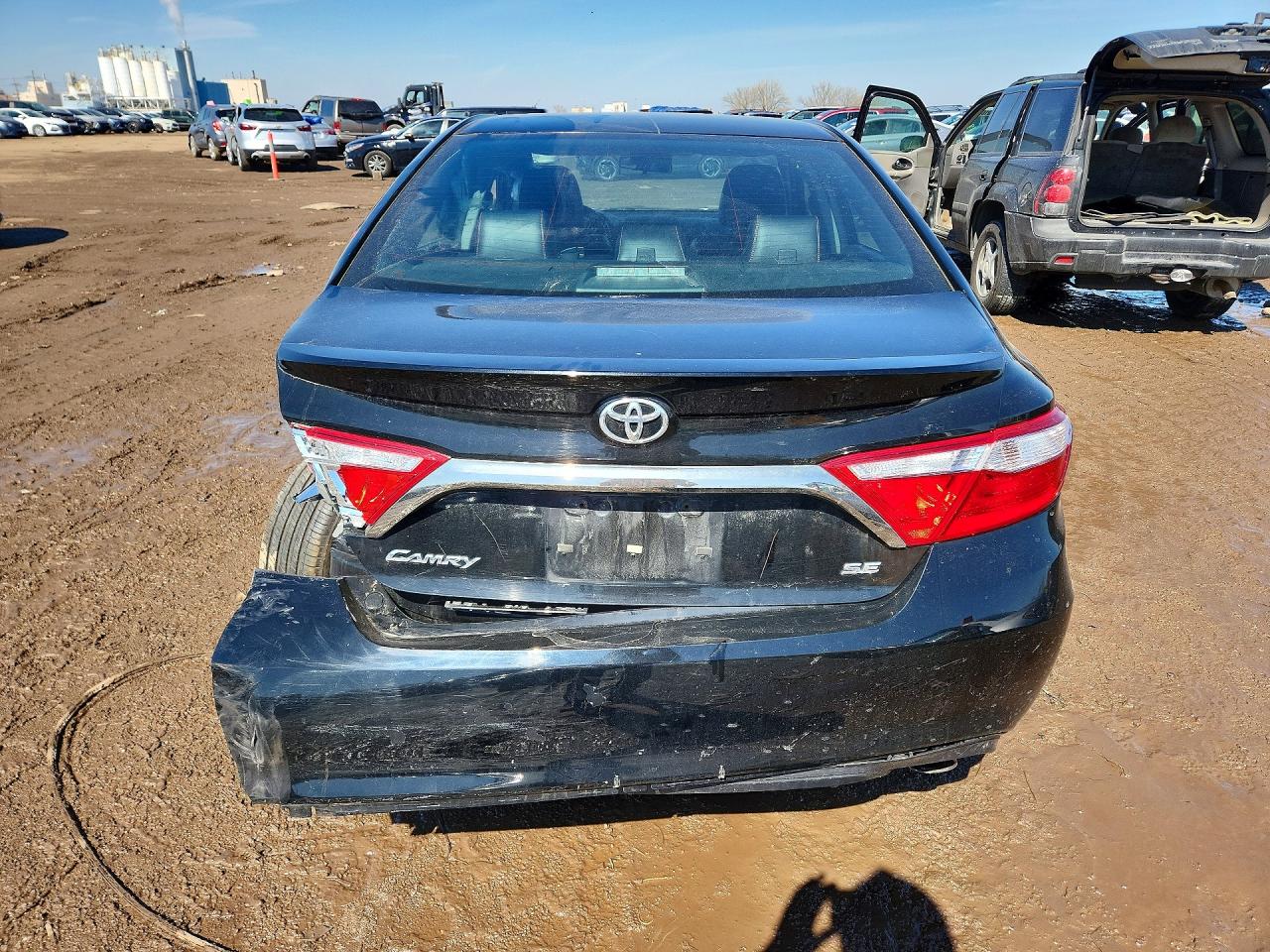 2015 TOYOTA CAMRY SE photo 6
