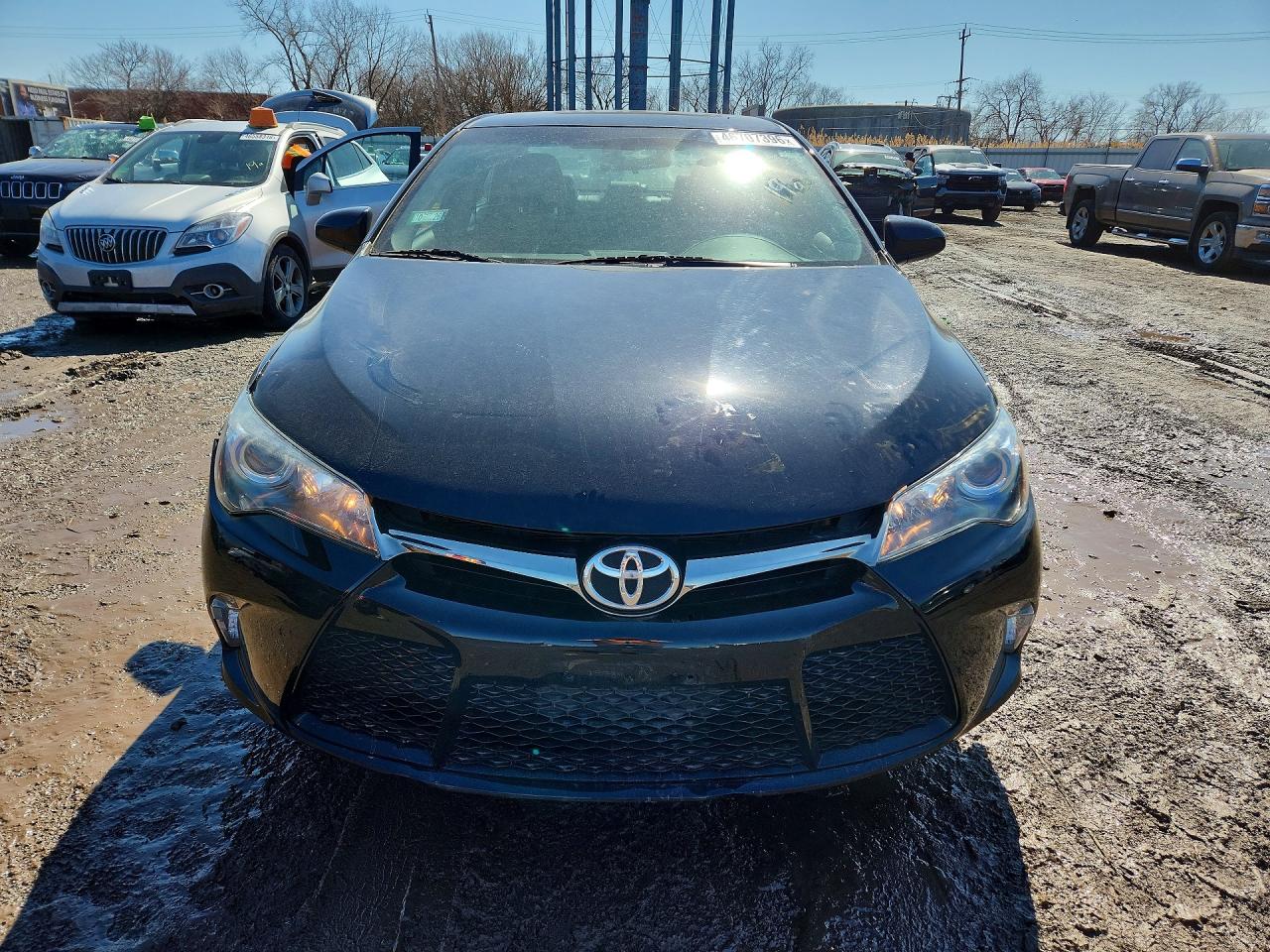 2015 TOYOTA CAMRY SE photo 5