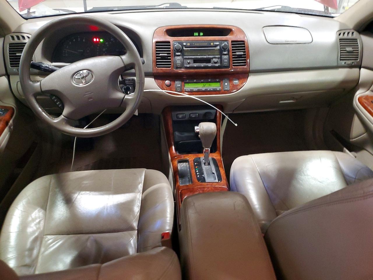 2003 TOYOTA CAMRY XLE V6 photo 8