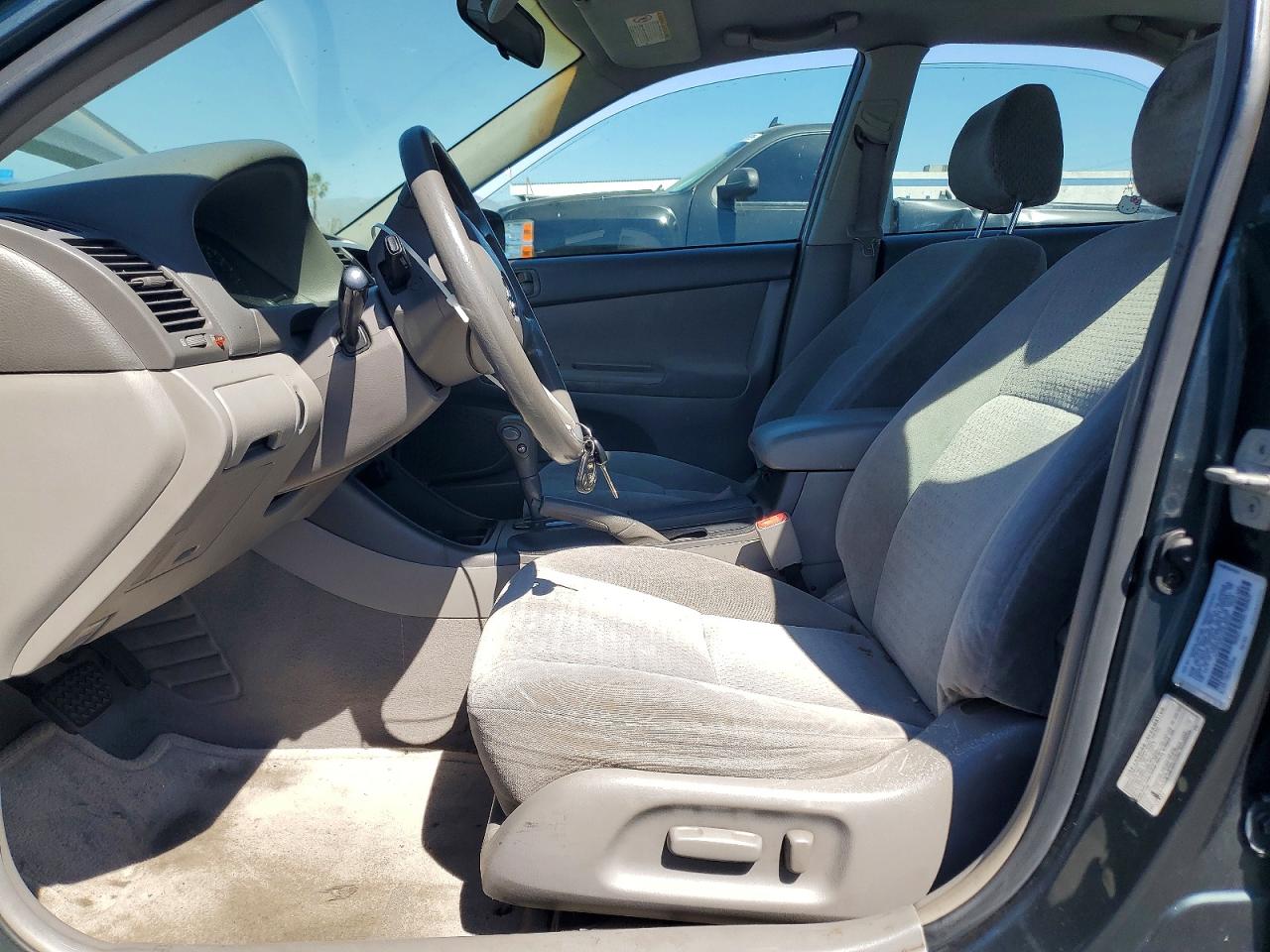2002 TOYOTA CAMRY LE V6 photo 13