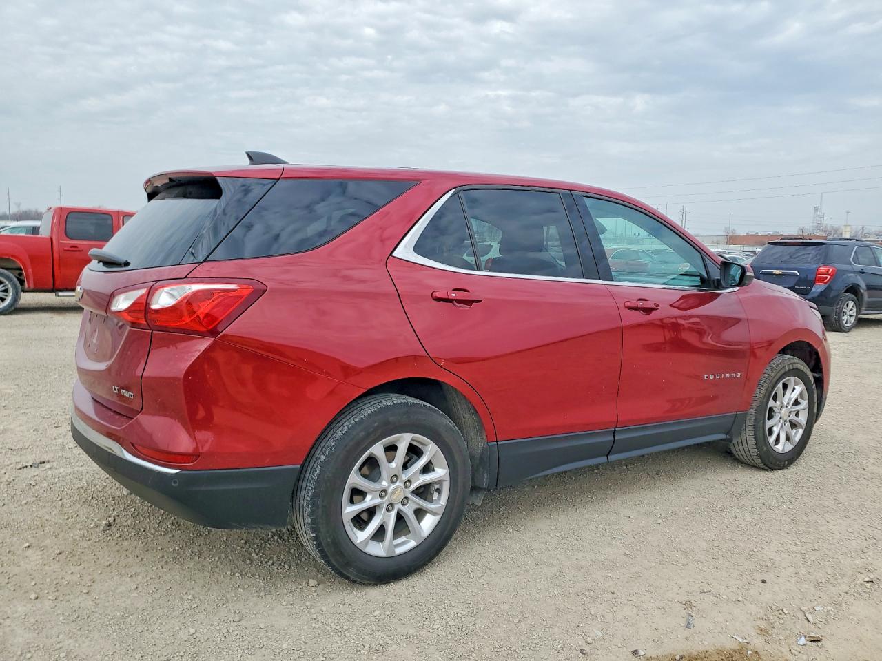 2019 CHEVROLET EQUINOX LT photo 3