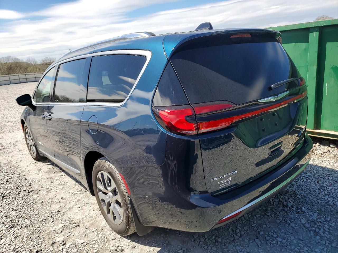 2025 CHRYSLER PACIFICA HYBRID PINNACLE photo 2