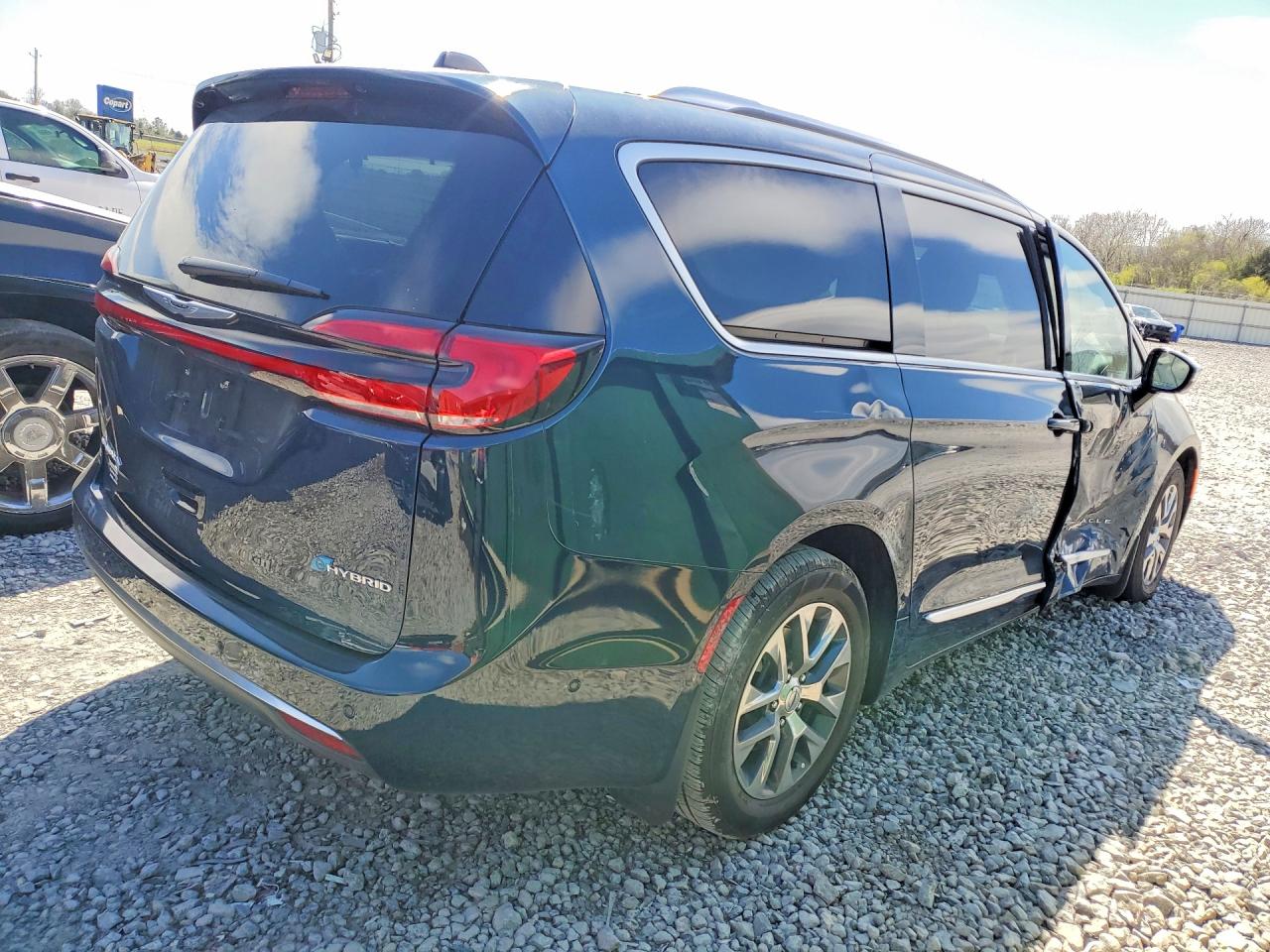 2025 CHRYSLER PACIFICA HYBRID PINNACLE photo 3