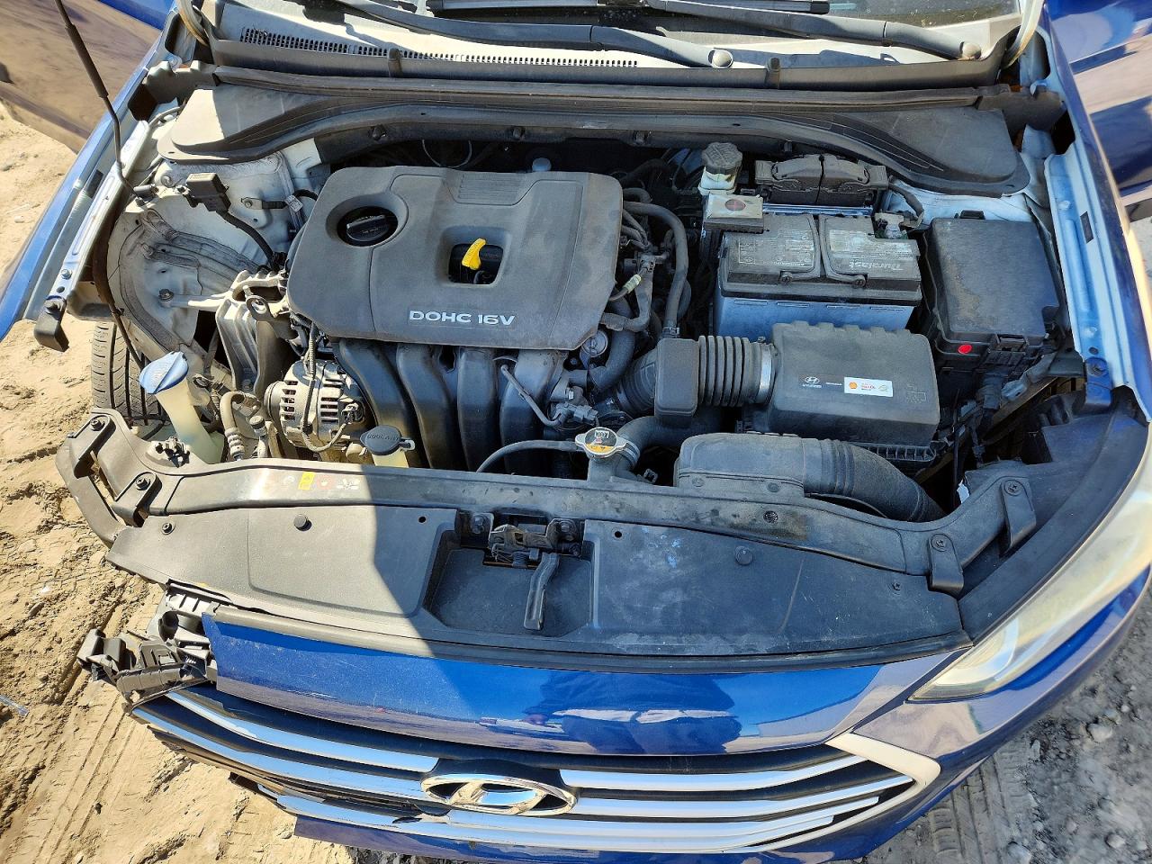 2017 HYUNDAI ELANTRA photo 11
