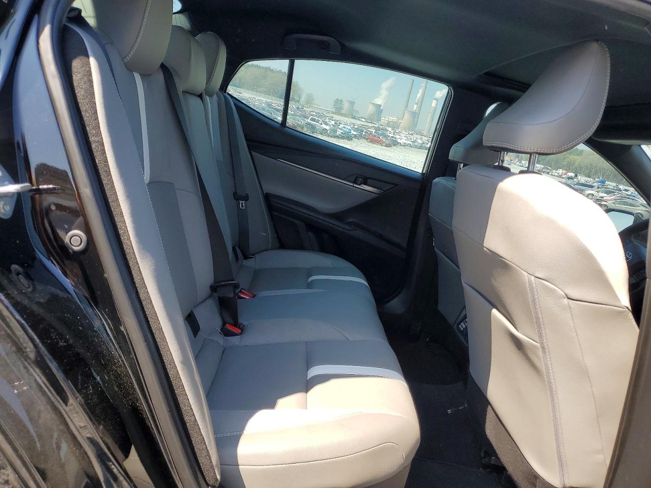 2025 TOYOTA CAMRY SE photo 10