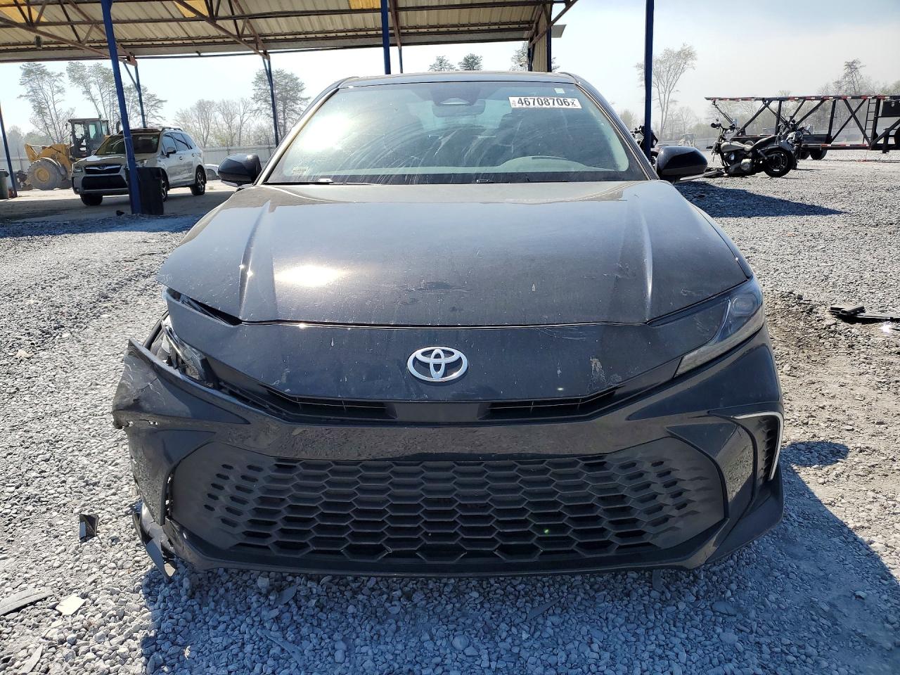 2025 TOYOTA CAMRY SE photo 5