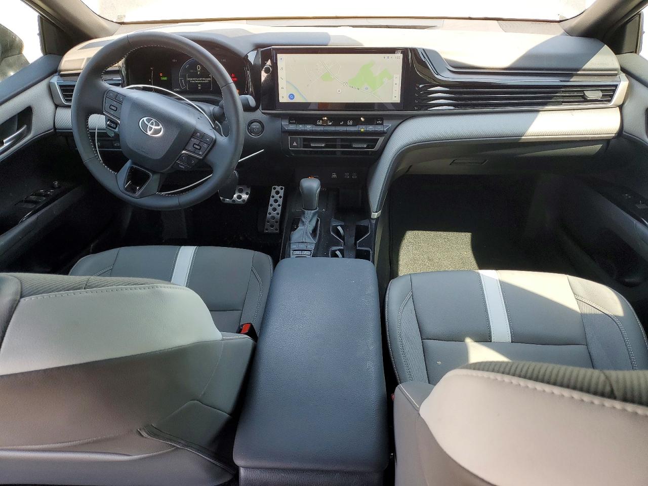 2025 TOYOTA CAMRY SE photo 8