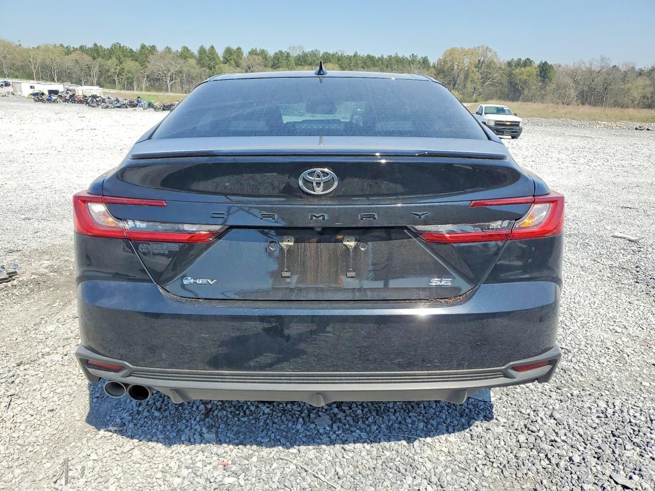 2025 TOYOTA CAMRY SE photo 6