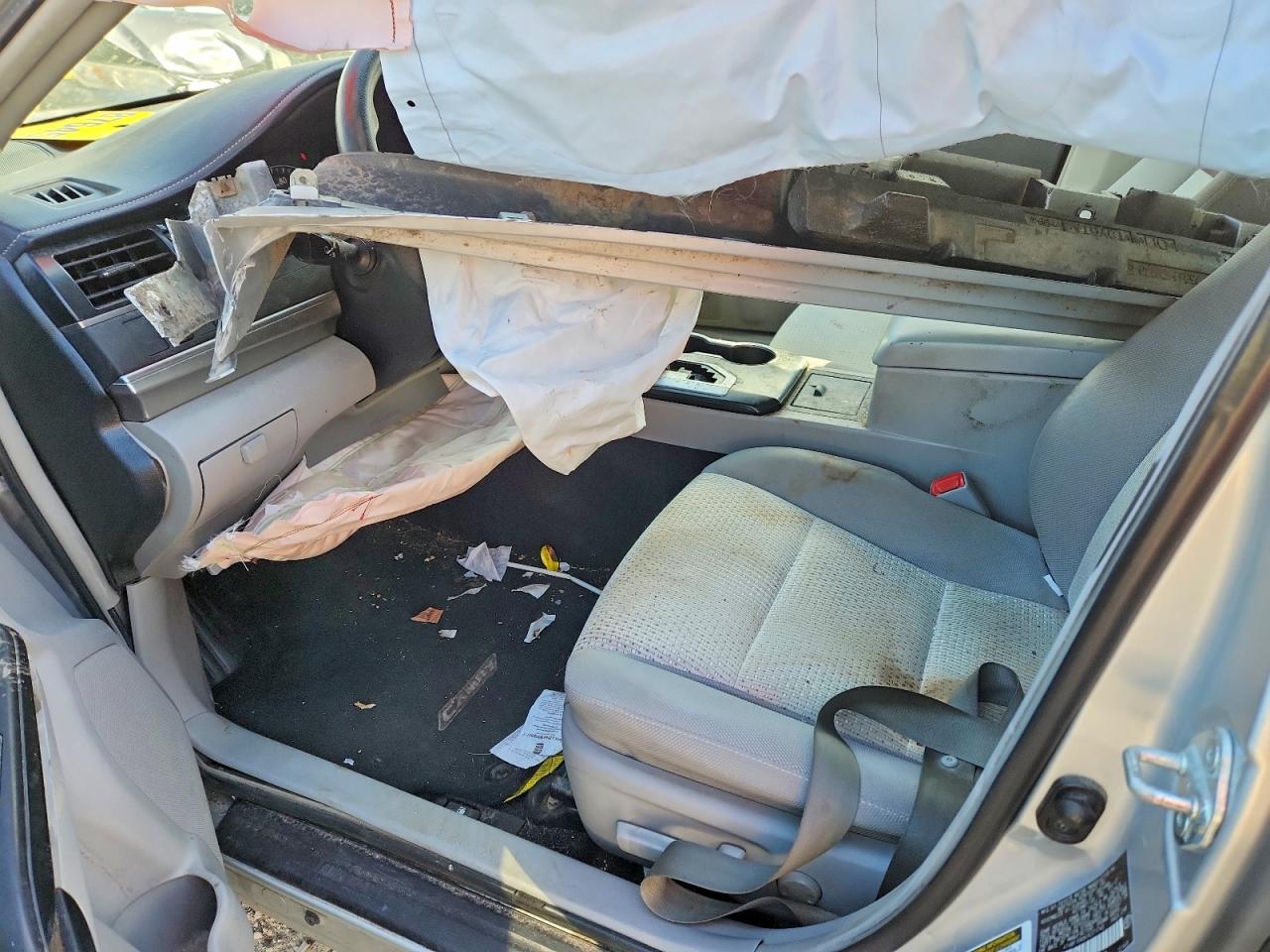 2012 TOYOTA CAMRY photo 7