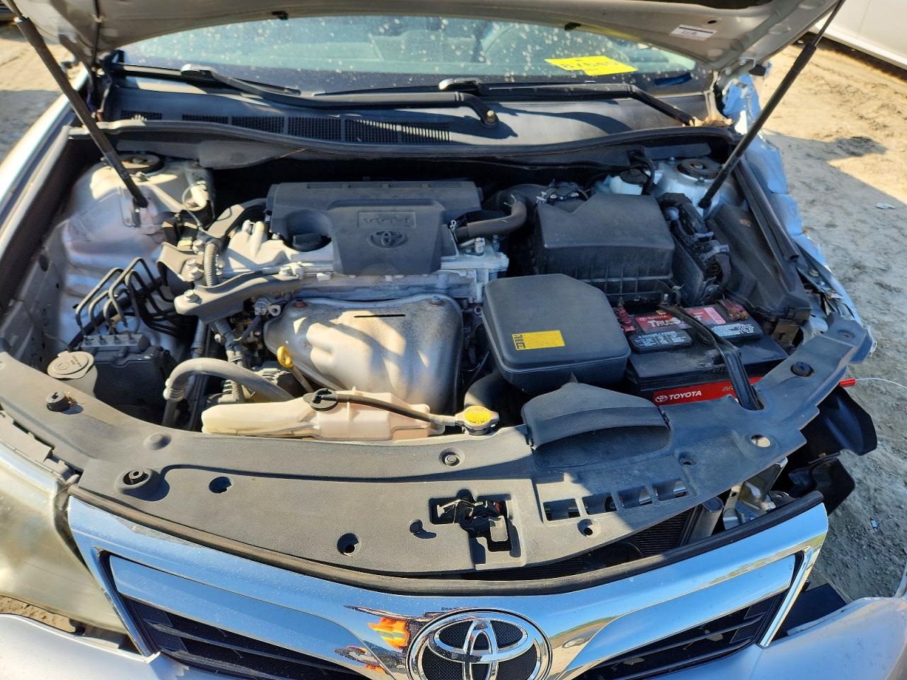 2012 TOYOTA CAMRY photo 11