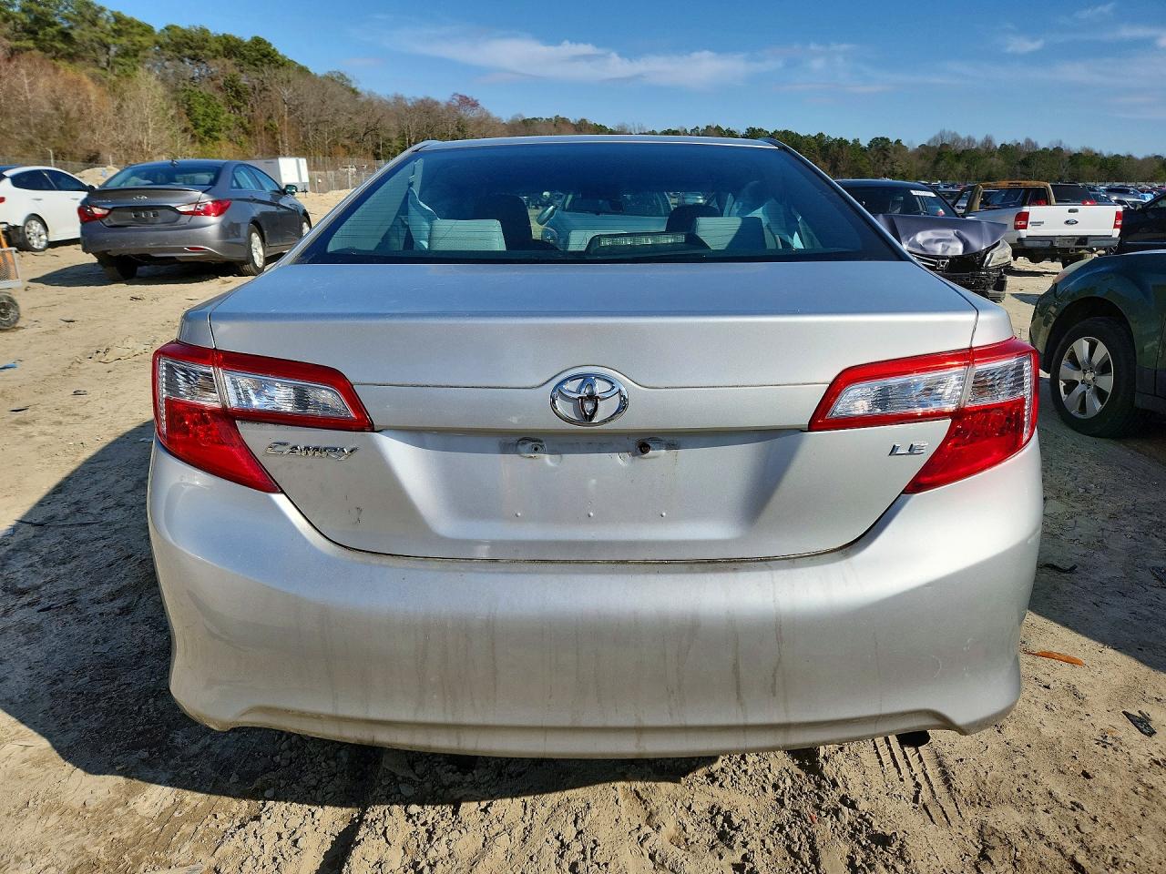 2012 TOYOTA CAMRY photo 6