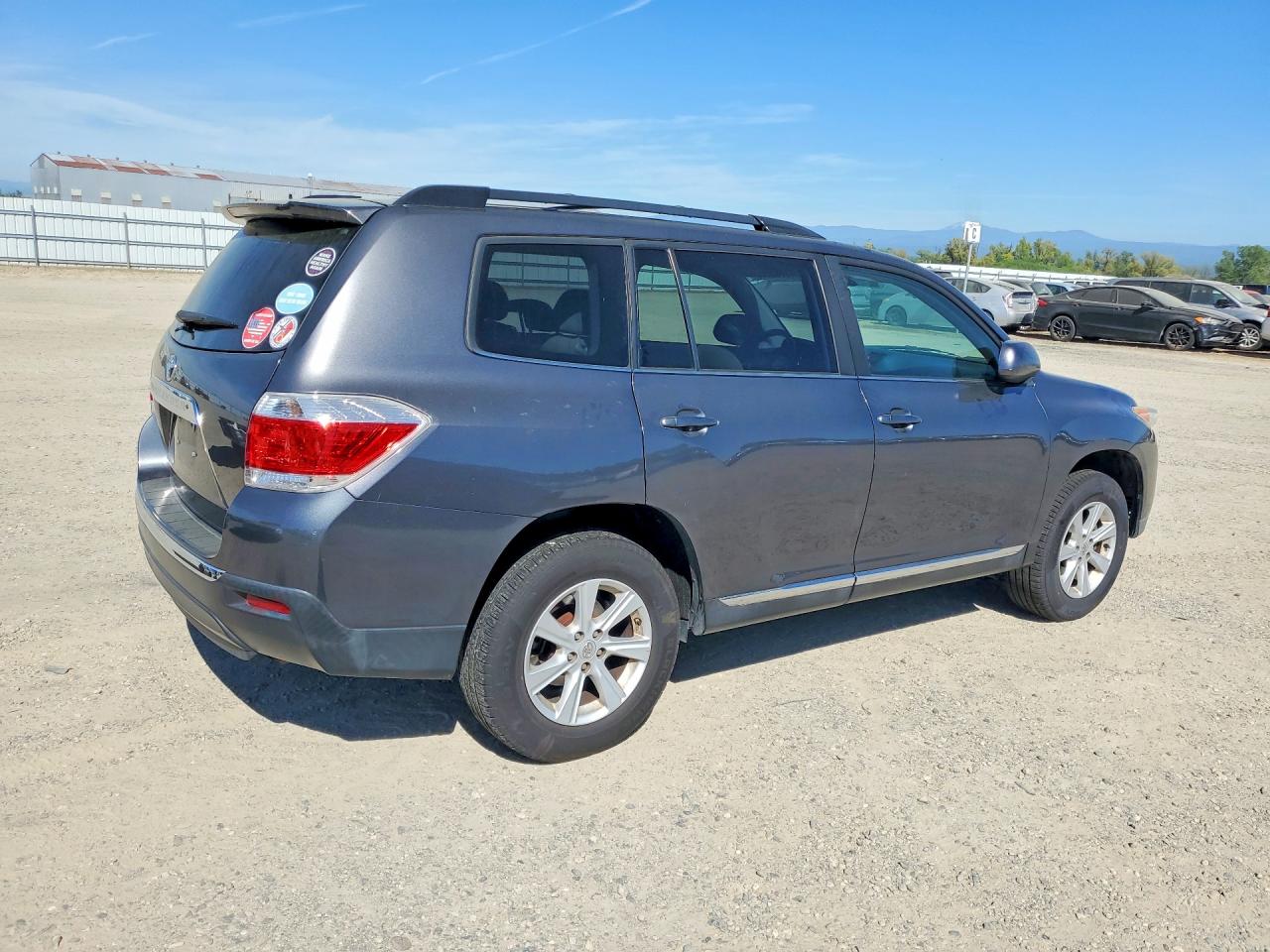 2013 TOYOTA HIGHLANDER PLUS photo 9