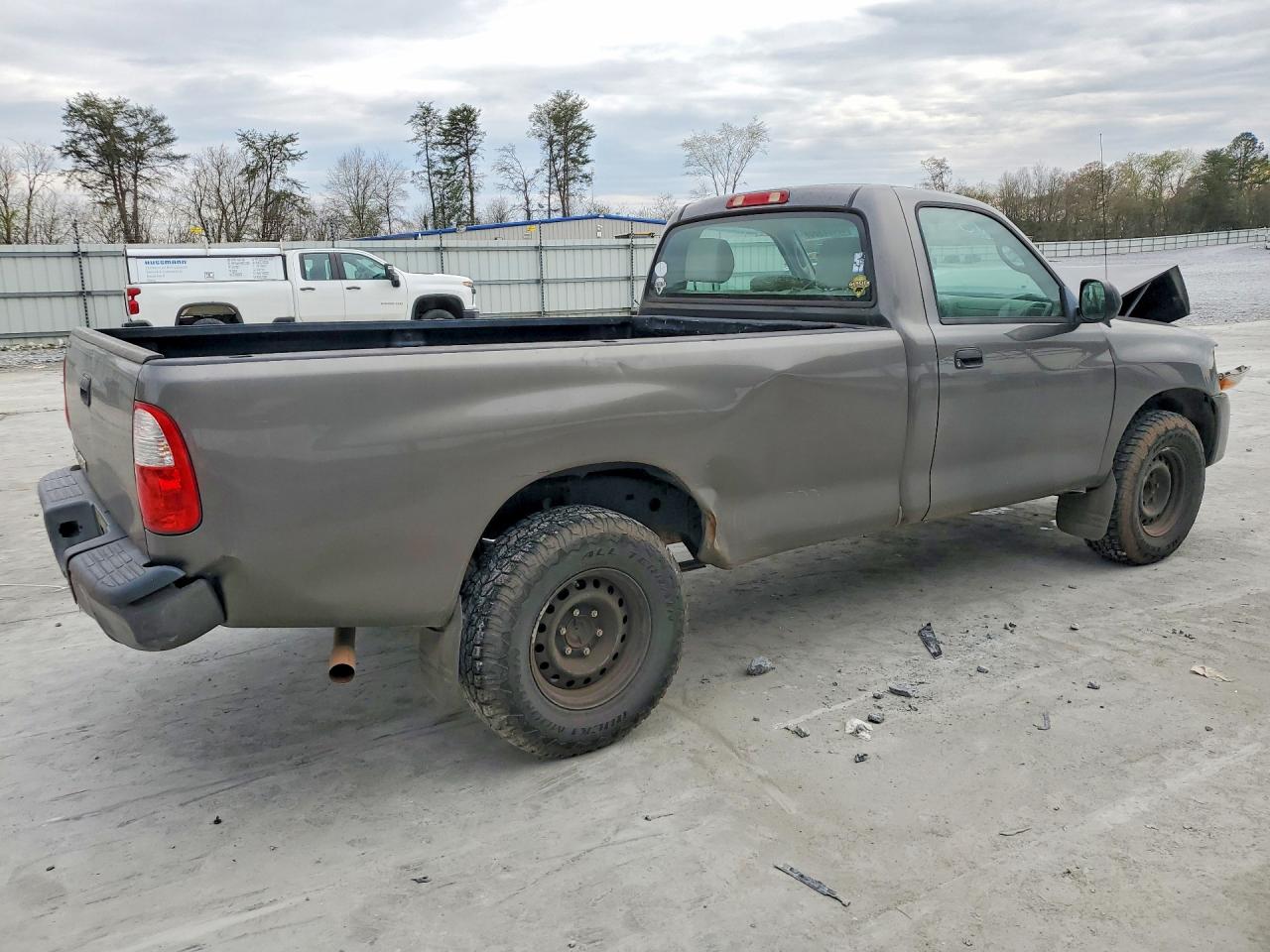 2006 TOYOTA TUNDRA BASE photo 3