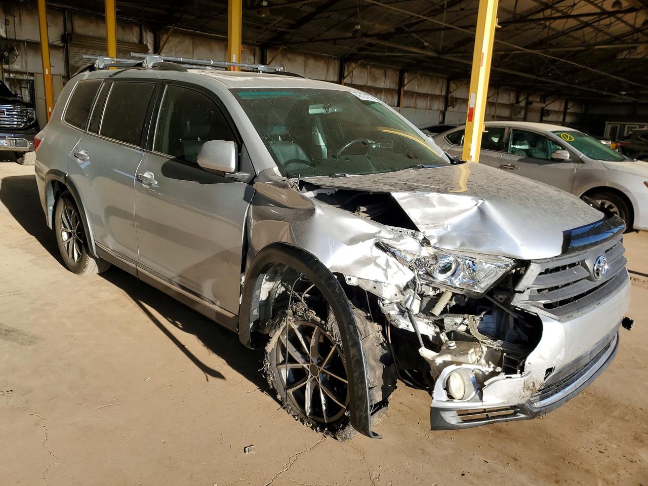 2012 TOYOTA HIGHLANDER SE photo 4