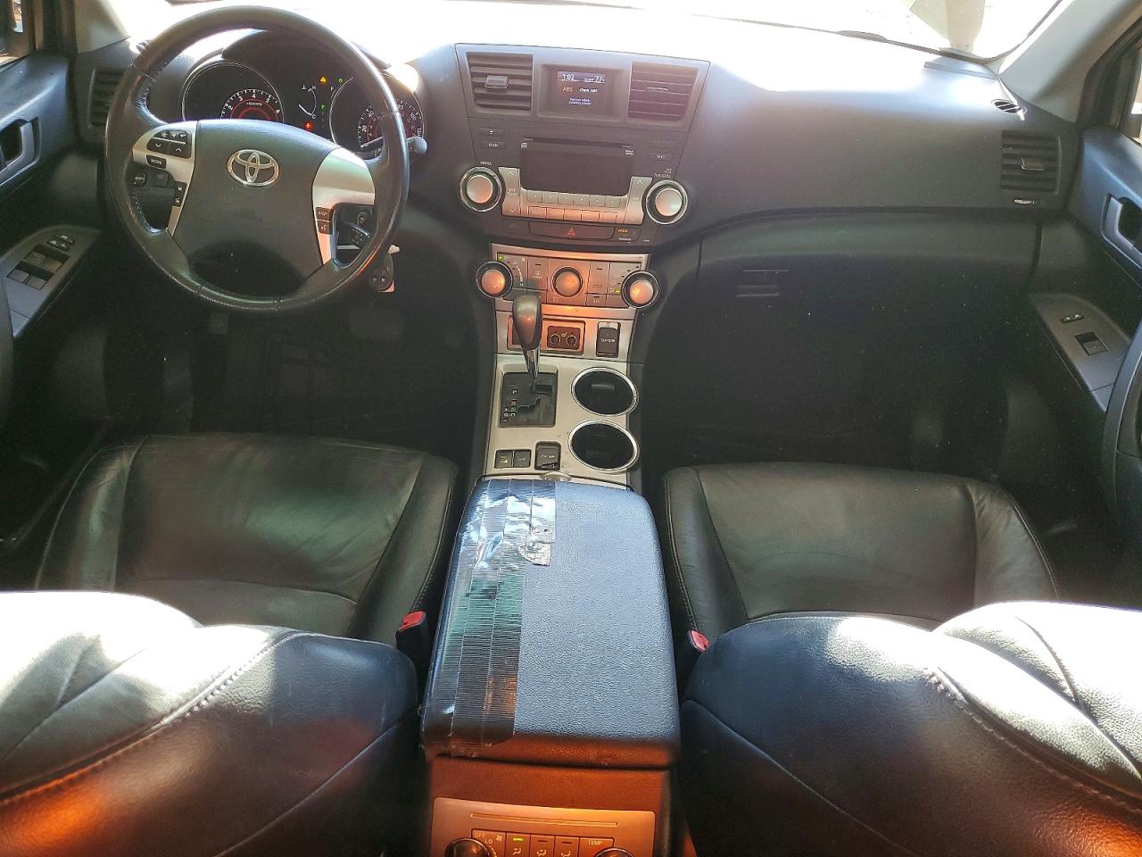 2012 TOYOTA HIGHLANDER SE photo 8