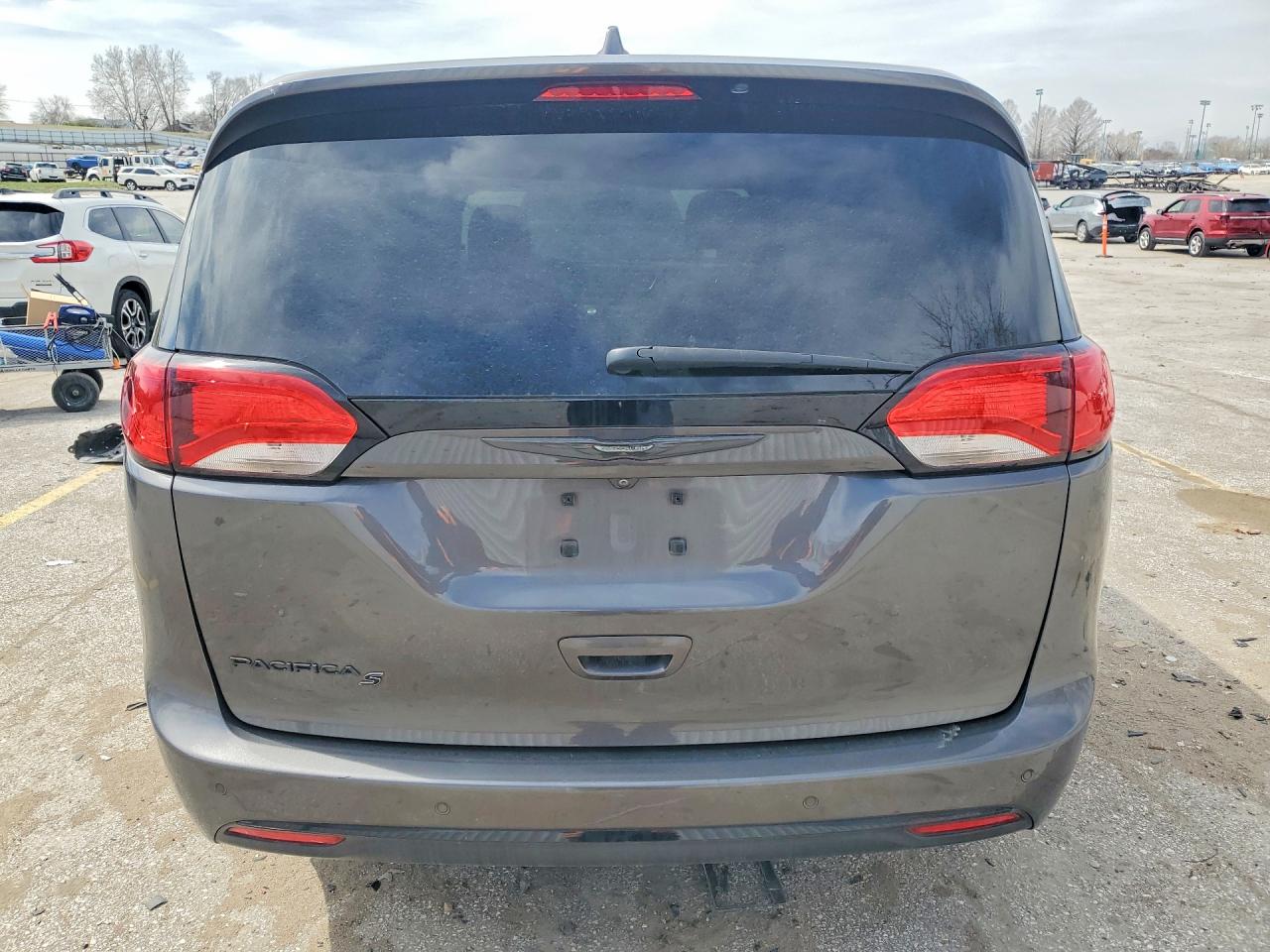 2019 CHRYSLER PACIFICA TOURING PLUS photo 11