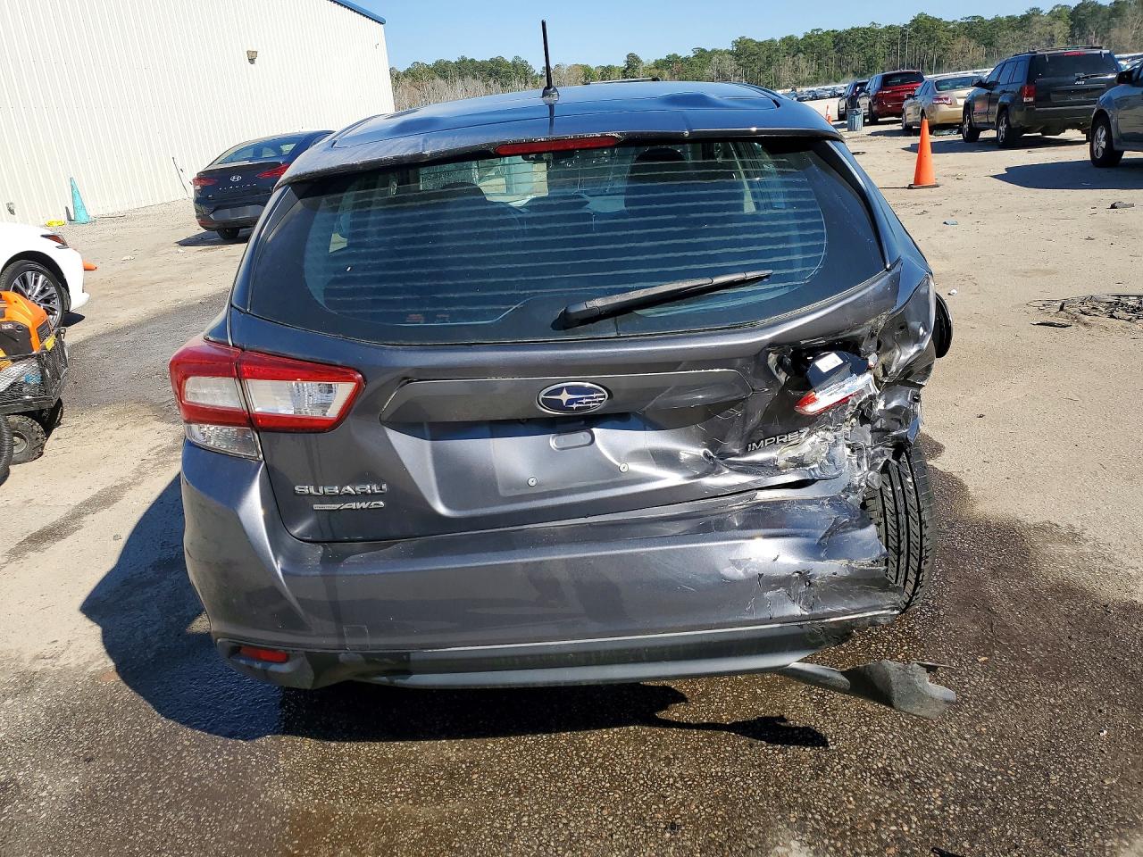 2019 SUBARU IMPREZA photo 11