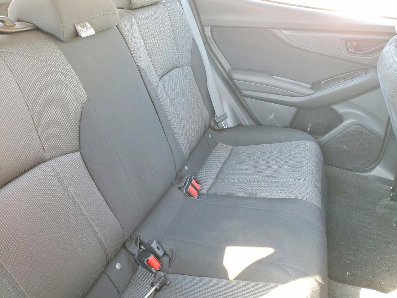 2019 SUBARU IMPREZA photo 19