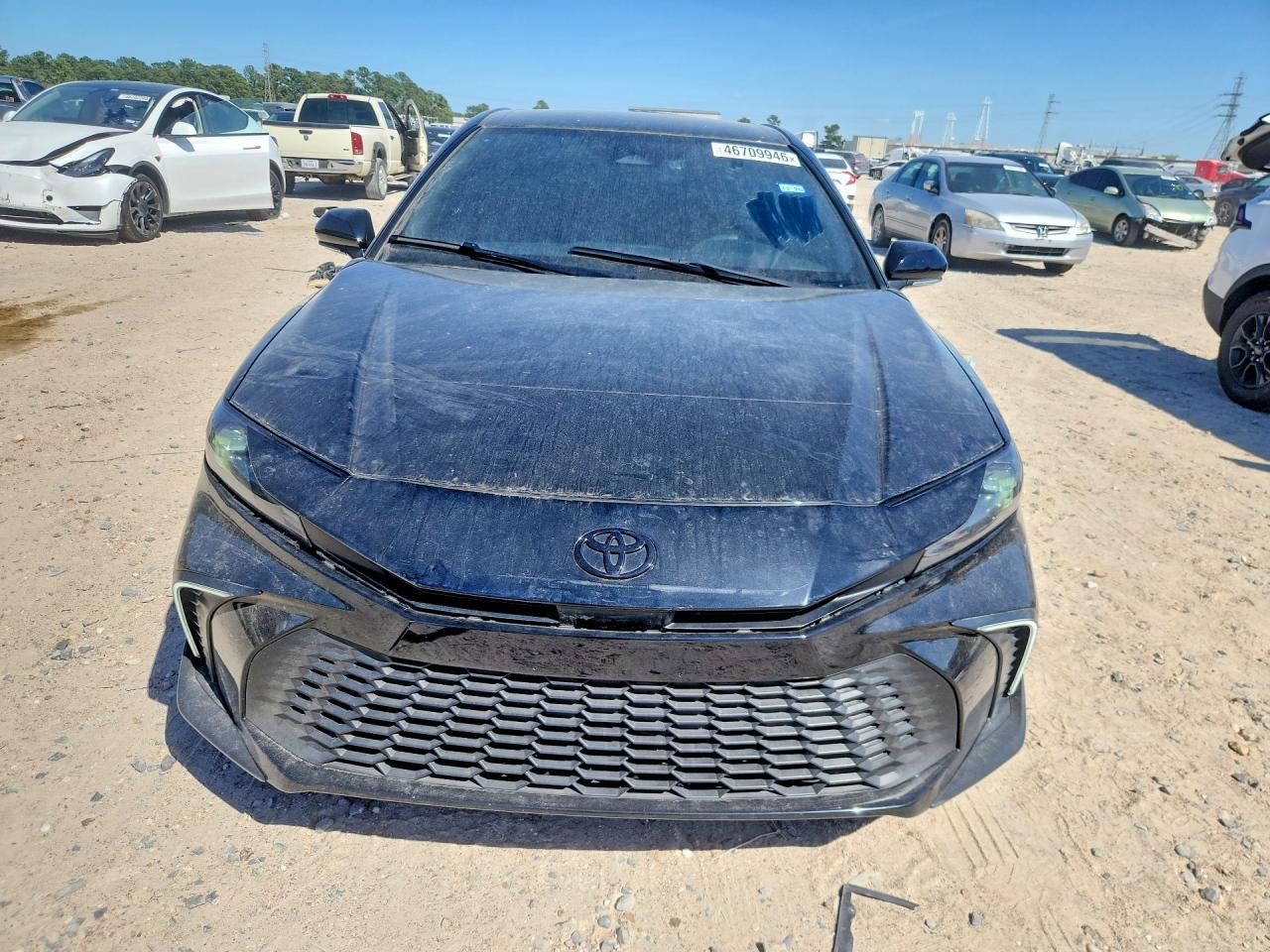 2025 TOYOTA CAMRY SE photo 9