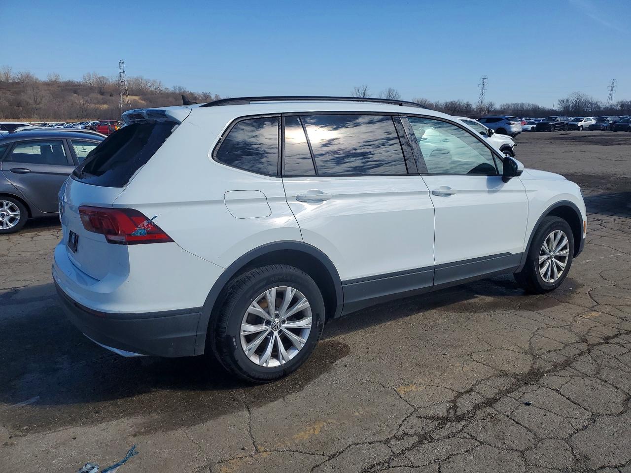 2020 VOLKSWAGEN TIGUAN S photo 7