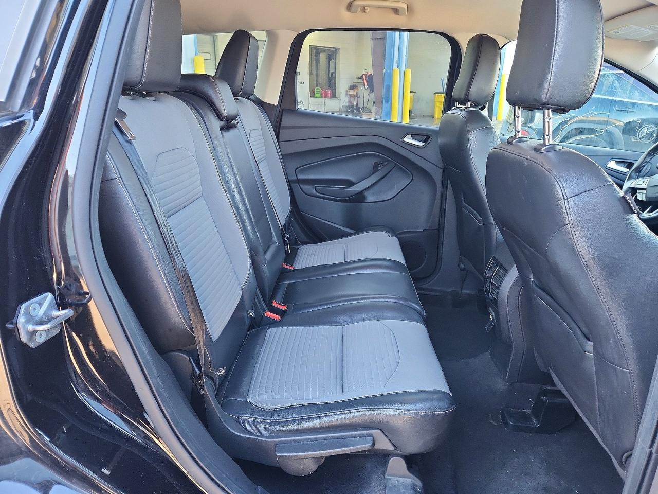 2019 FORD ESCAPE SE photo 21