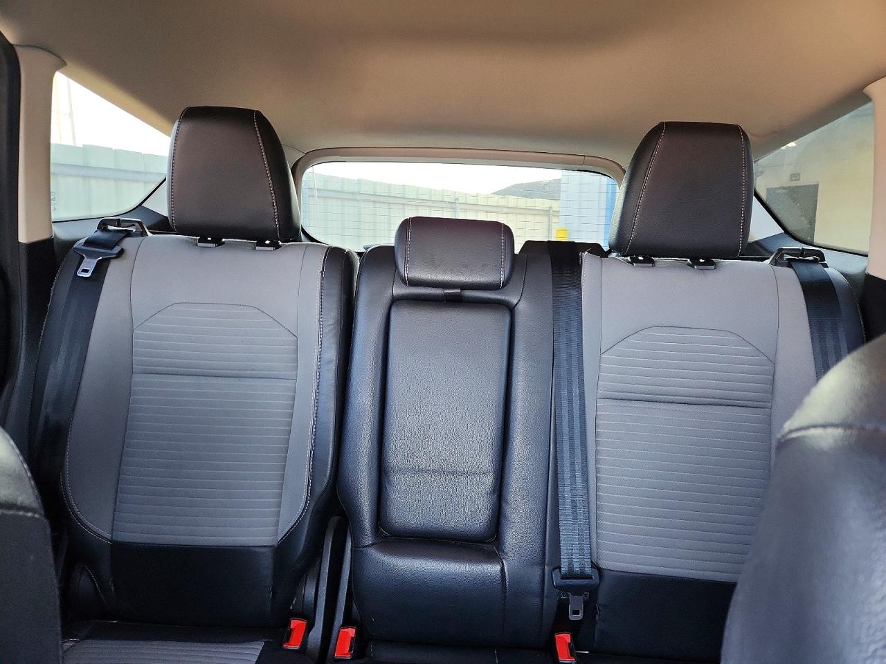 2019 FORD ESCAPE SE photo 19