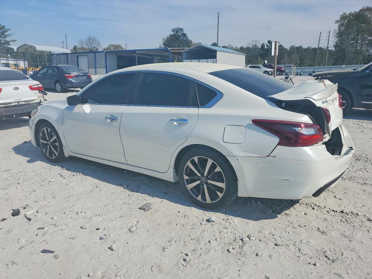 2017 NISSAN ALTIMA 2.5 SR photo 2