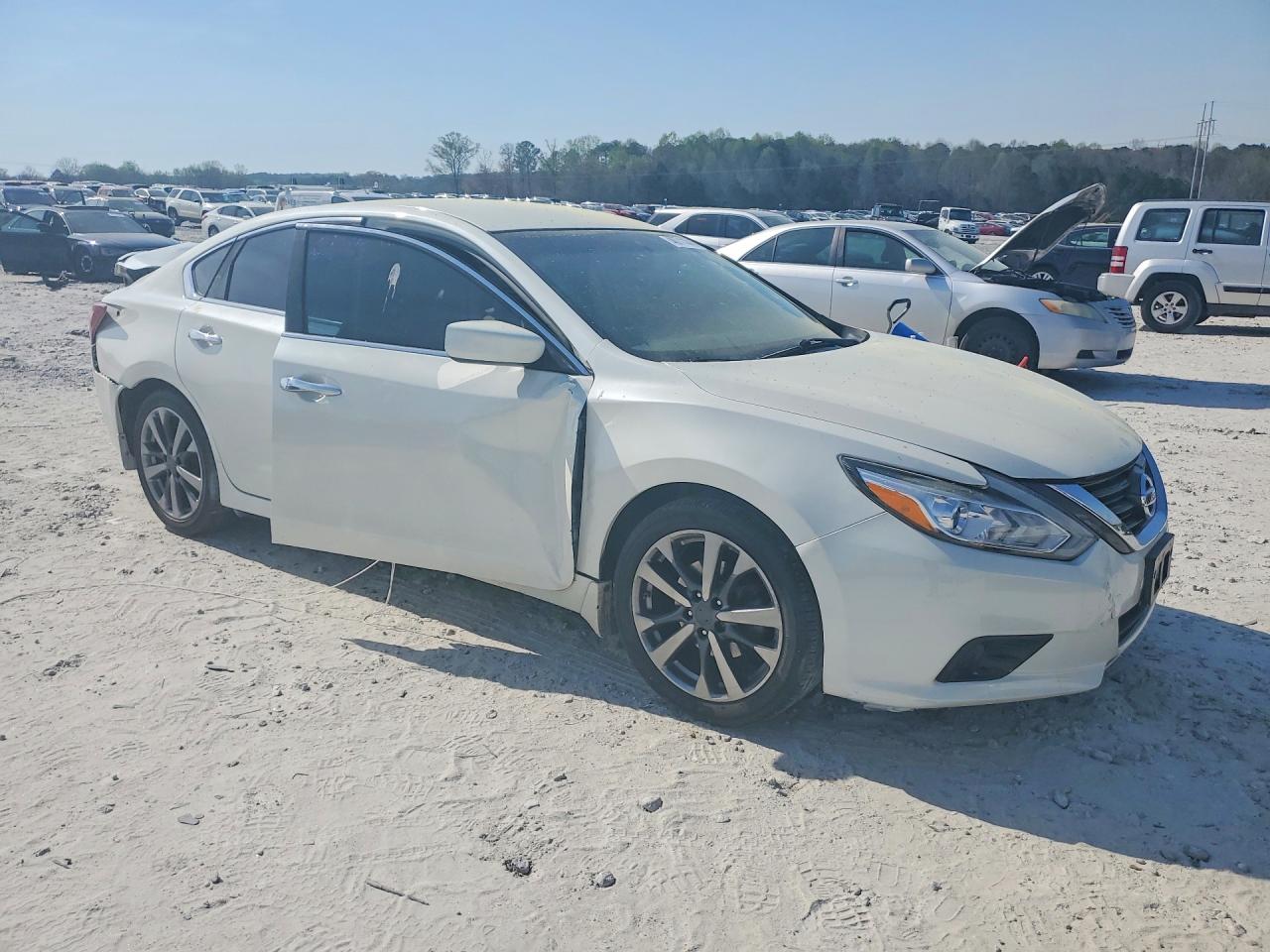 2017 NISSAN ALTIMA 2.5 SR photo 4
