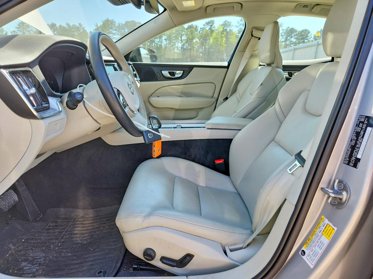 2024 VOLVO S60 CORE photo 13