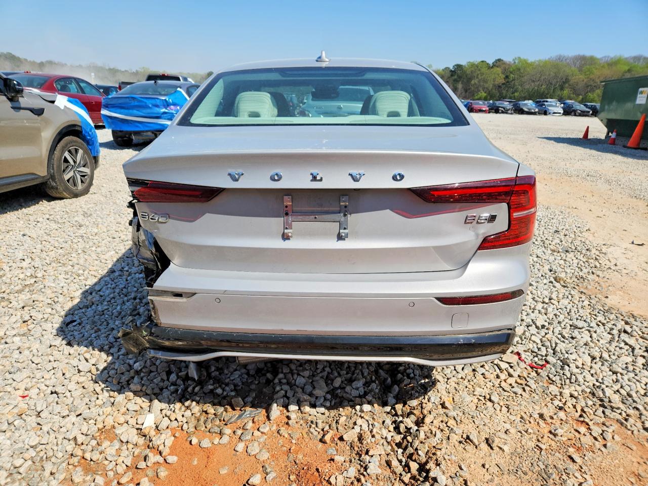 2024 VOLVO S60 CORE photo 11