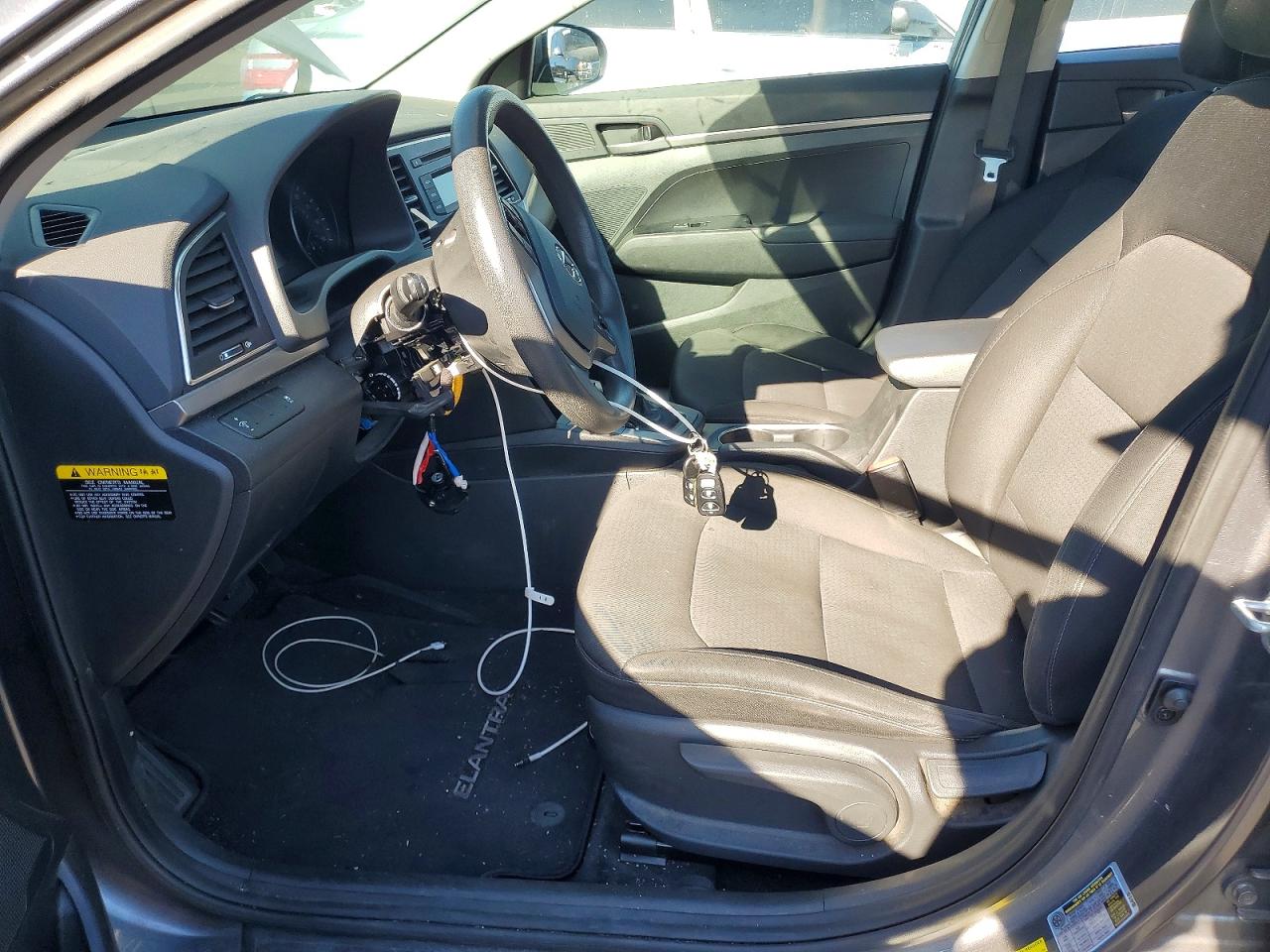2018 HYUNDAI ELANTRA SE photo 13